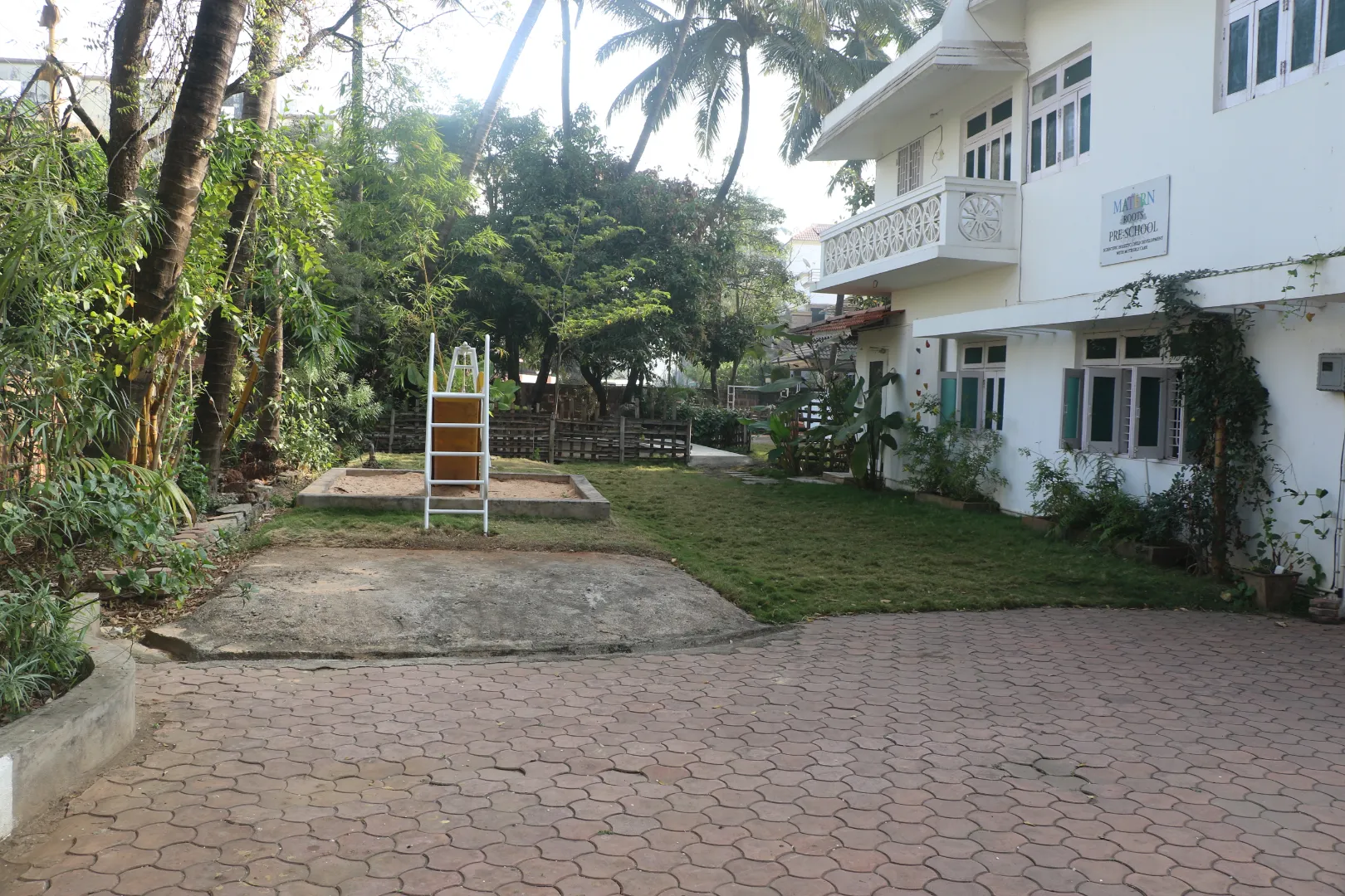 Outside view of Matern Roots Preschool in Kolhapur